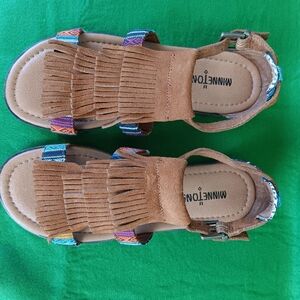 Minnetonka Maui Brown Leather Fringe Sandals 71302 Women’s Size 5